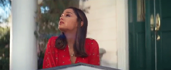 Разбираем лучшие моменты клипа Арианы Гранде «Thank U, Next» на гифки