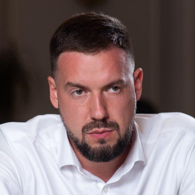<p>Алексей Корабельников</p>