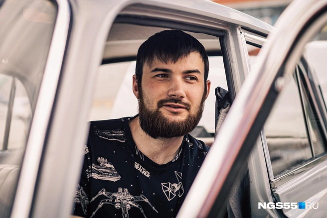 Николай восстановил «Москвич» | Источник: Кирилл Башинский / NGS55.RU