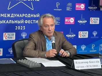 Киселев: «Пригласил SHAMAN поехать на линию соприкосновения, а он сказал: «Меня жена не пускает»