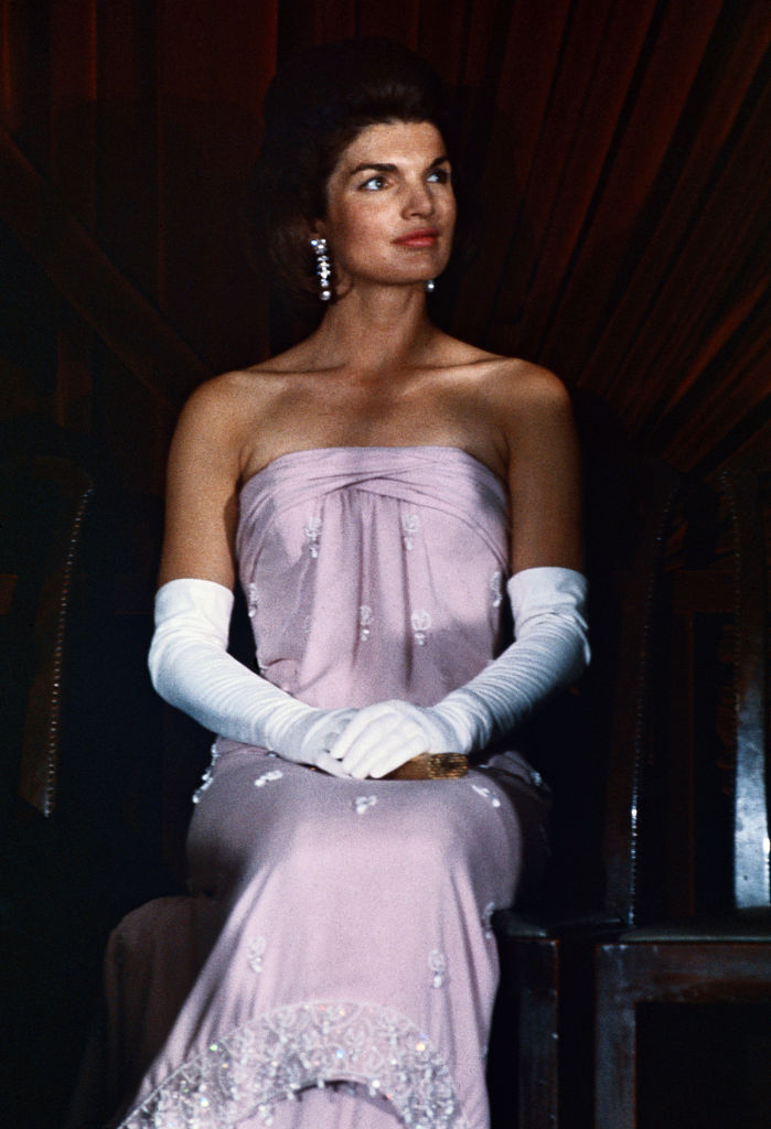 Фото №3 - 26 самых красивых платьев Жаклин Кеннеди Онассис