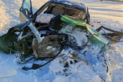 Под Тюменью массовая авария: три автомобиля в кюветах