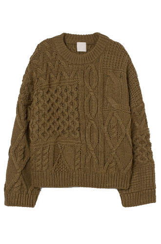 Свитер H&MЦена: 2 999 руб.
Где купить: hm.com