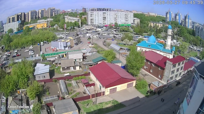 Непосредственно возле мечети движение не такое плотное, судя по камерам | Источник: «Орион Телеком» / cam.krk.ru