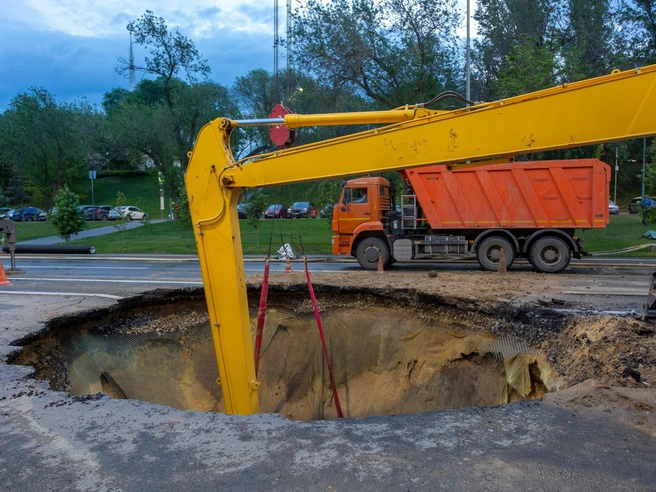 Водителям рекомендуют избегать поездок по Нулевой продольной в ближайшее время | Источник: Константин Завриков / V1.RU
