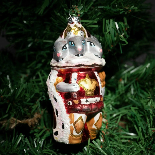 Этот Крысиный король изготовлен и раскрашен вручную и выглядит действительно жутко. Впрочем, этот персонаж и должен пугать | Источник: Market.yandex.ru