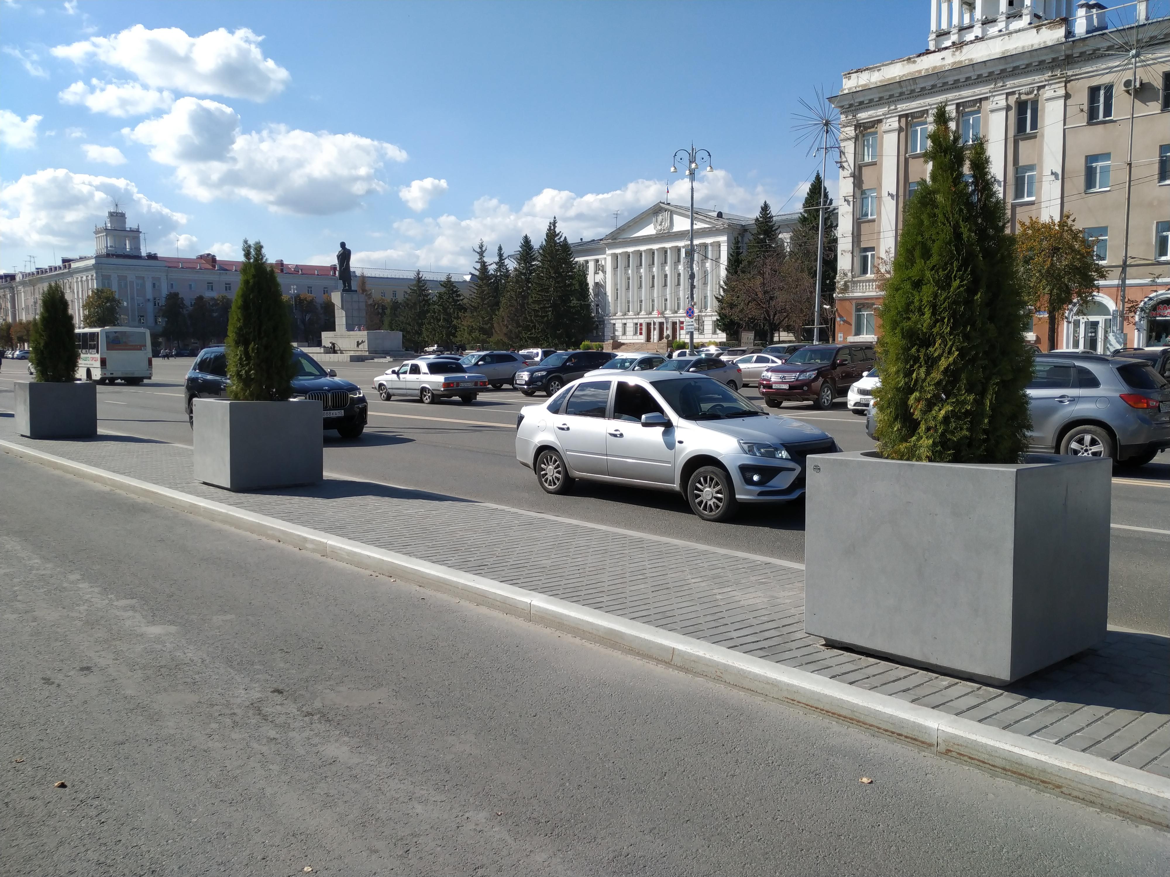 «Да что ж это такое!? Не трогайте площадь!» Курганцы возмущаются планами властей по благоустройству центра