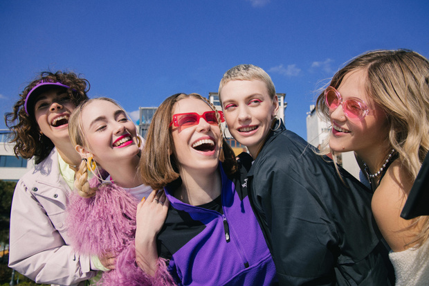 Фото №1 - Фокус на тебе: Street Beat совместно с Nike, PUMA, ASICS, Vans и Jordan выпустили проект про обычных девушек