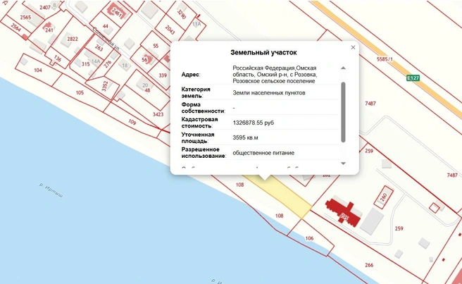 Участок располагается на берегу реки | Источник: Публичная кадастровая карта / ik2map.roscadastres.com