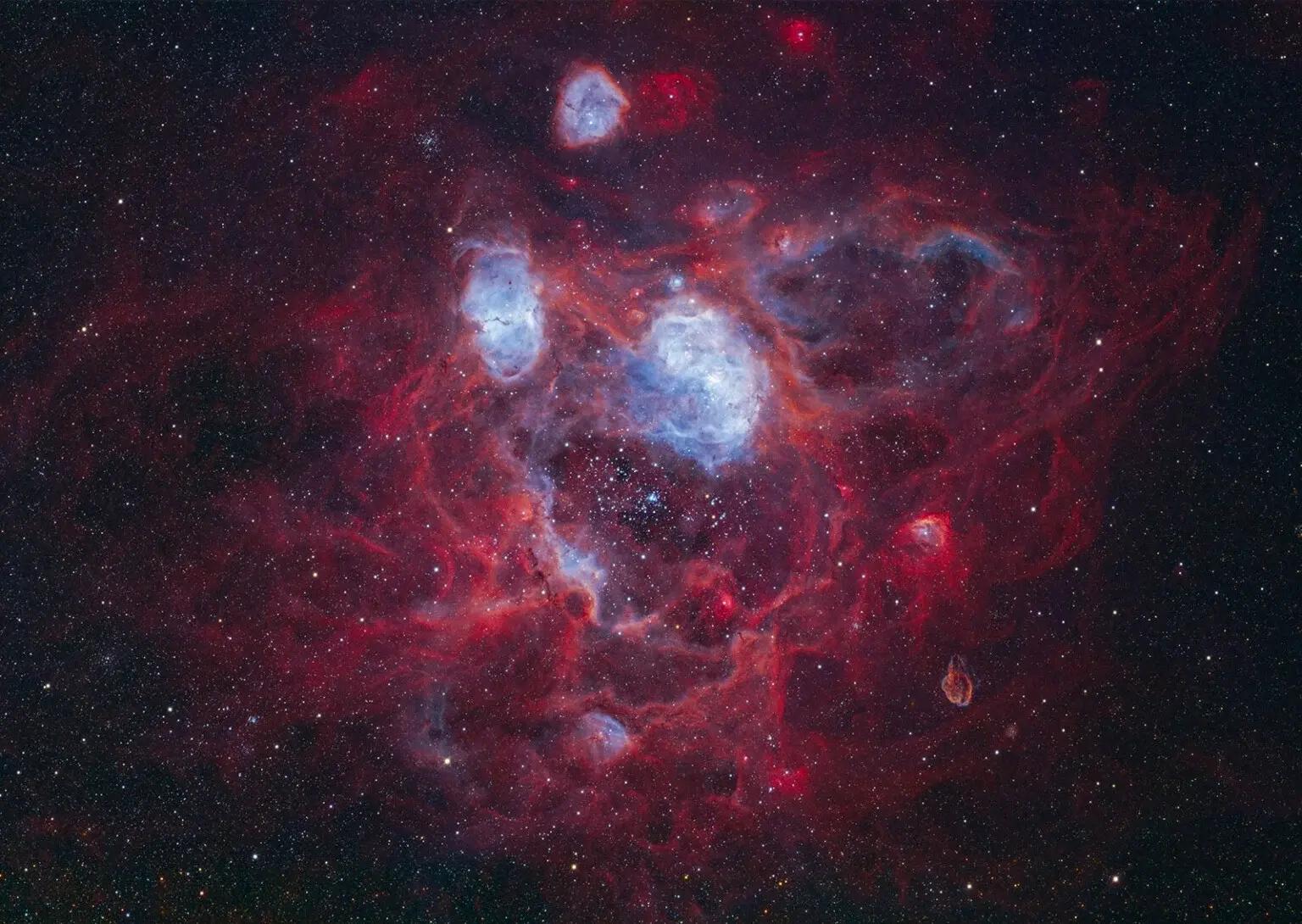 Яркие небеса: только взгляните на лучшие фото финалистов конкурса Astrophotography Prize 2026