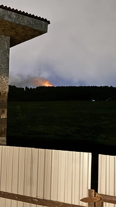 31 мая над свалкой видели пламя, но начальник полигона говорит, что такого быть не могло | Источник: Лиза / t.me