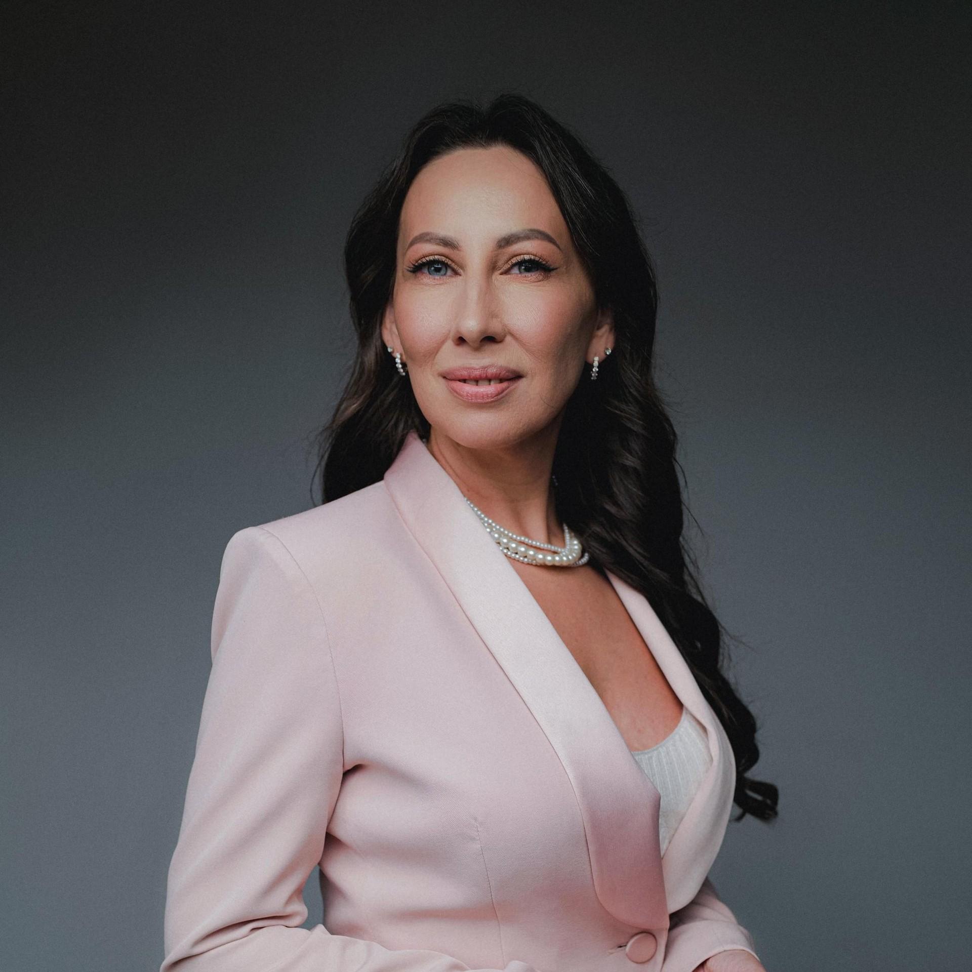 <p>Елена Свицова</p>