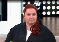 Обладательница самого большого рта России Александра Смолякова: «Очень помогает в жизни, особенно в личной»