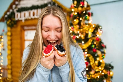 Krasnoyarsk Factory Sells Affordable 'Caviar Sandwich' Ornaments