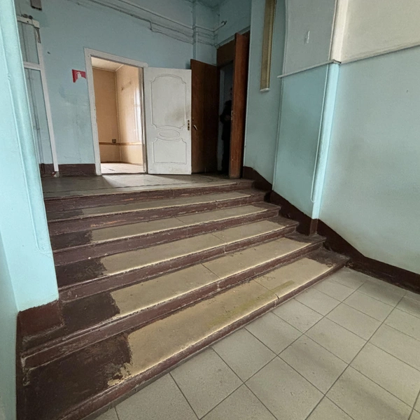 В 19 веке в здании находился Николаевский приют | Источник: «Российский аукционный дом» / catalog.lot-online.ru