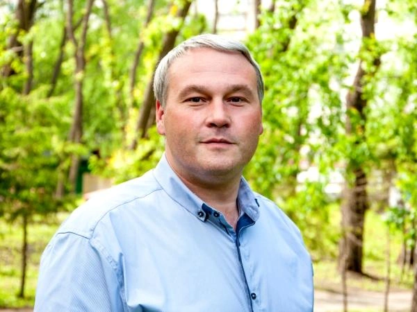 Волочинков родился в семье военных, но для своей жизни выбрал культурное направление | Источник: сайт «Единой России»