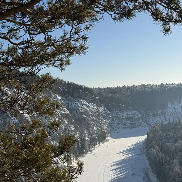 Камень Великан и река Чусовая | Источник: Максим Кудряшов