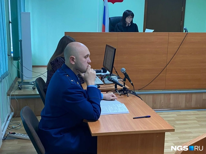 Обвинение поддерживает лично заместитель прокурора Железнодорожного района Иван Милюков | Источник: Павел Тиунов / NGS.ru