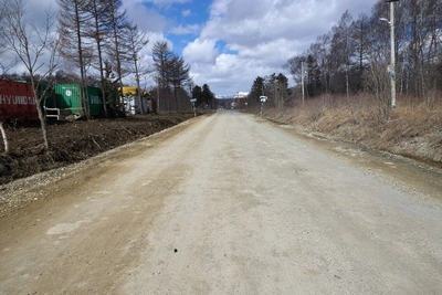 В Южно-Сахалинске идёт выравнивание грунтовых дорог