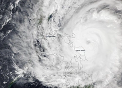 Супертайфун Рагаса — хроника событий: удар по Филиппинам и угроза Китаю со скоростью 300 км/ч