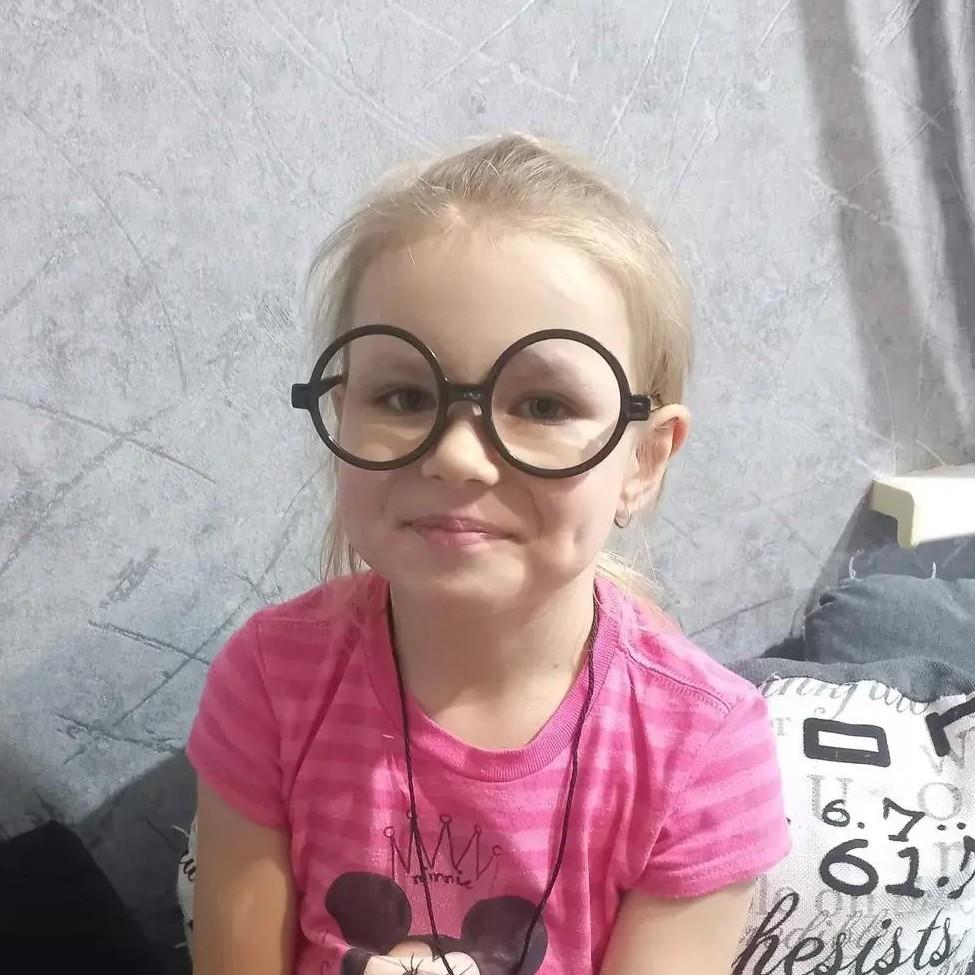 Сим-карта похитителя, ДНК пропавшей, записи с камер наблюдения: как удалось найти Сашу Фоменкову на третьи сутки поисков