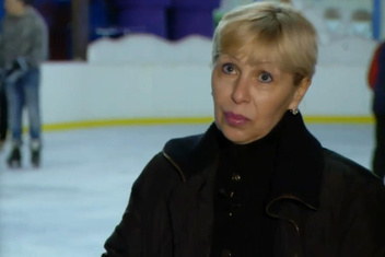 «Пожертвовала тем, что сына не было рядом»: как мама Романа Костомарова воспитала олимпийского чемпиона