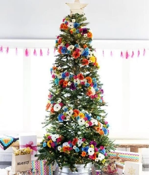 Как необычно украсить елку: 30 + фото и идей