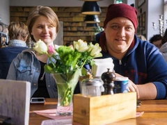 Главные женщины Романа Попова на прощании с ним: «Его душа сама приняла решение уйти»