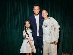 Дочь Павла Прилучного обратилась к нему в соцсетях, пока Тимофей держит дистанцию