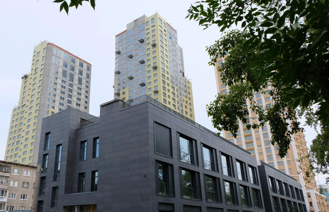 Discovery Residence — комплекс из трех высоток с ультрасовременной начинкой, строящийся неподалеку от главного корпуса УрФУ и Дендропарка | Источник: «Атомстройкомплекс»