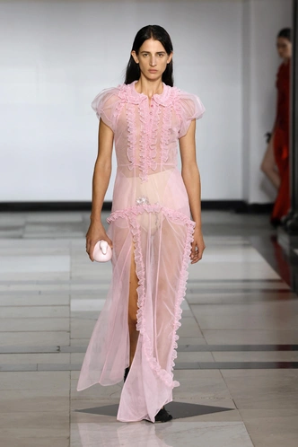 Simone Rocha ss25 | Источник: Legion Media