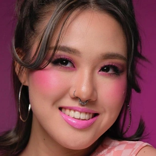 «Bubble Gum Makeup»: как повторить самый трендовый макияж зимы 2024-25