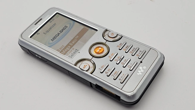 Sony Ericsson W610i | Источник: ebay.com