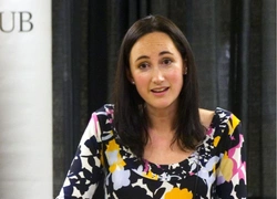 Причины смерти писательницы Софи Кинселла, автора культовой серии романов «Тайный мир шопоголика»