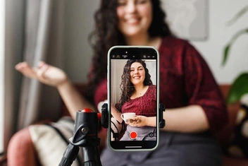 Все как на витрине: почему блогеры выбирают жить напоказ