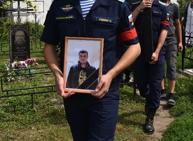 В Спасском районе простились с 31-летним Андреем Бурцевым, погибшим в Донецкой области | ya62.ru
