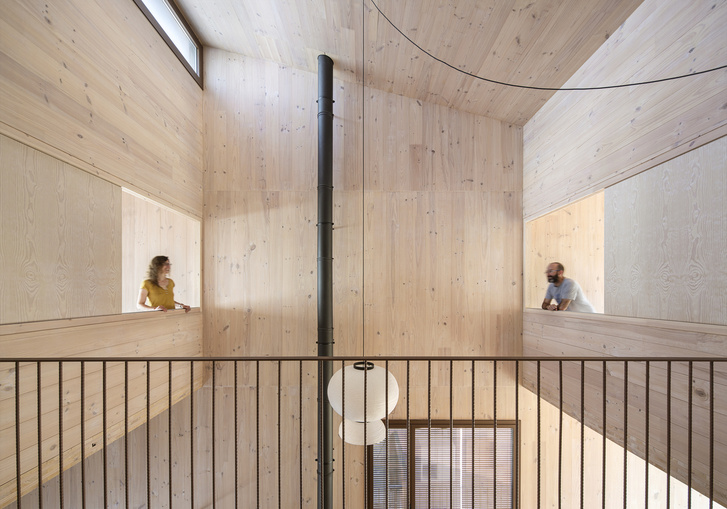 Деревянный дом в Каталонии по проекту Nook Architects