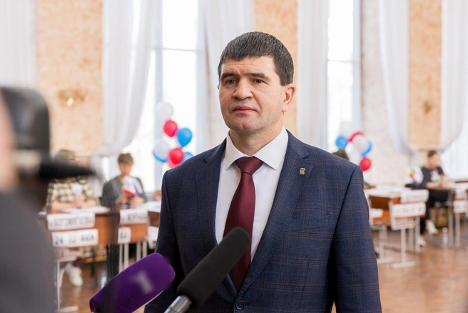 Антонец отмечает, что главное — сплоченная работа со всеми уровнями власти | Источник: Пресс-служба регионального отделения партии «Единая Россия»