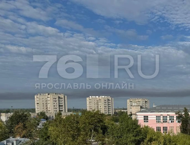 Черная полоска растянулась параллельно горизонту | Источник: Читатель 76.RU