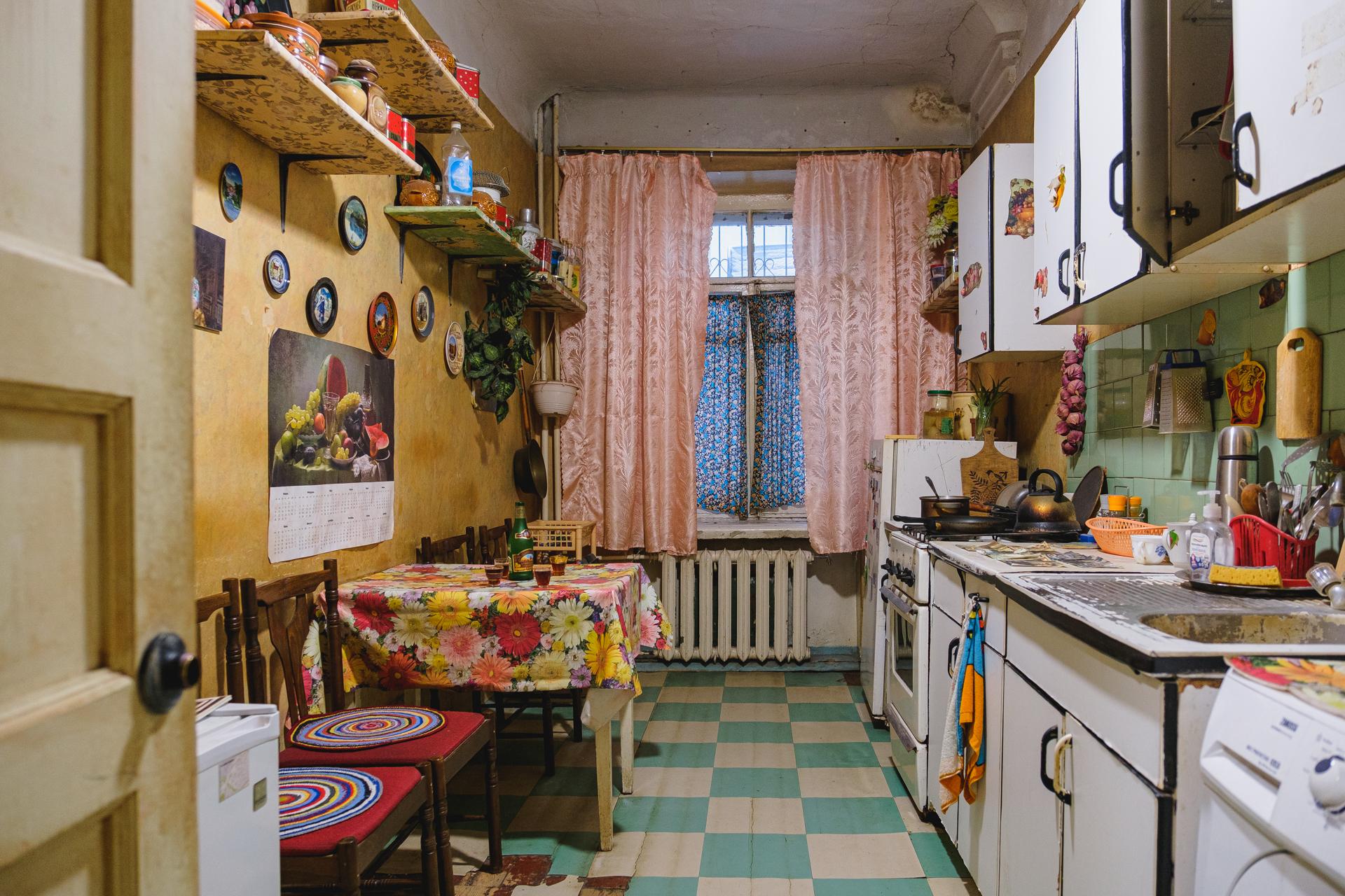 Вы обалдели Я живу здесь!: идем в гости в квартиру Коляна из Реальных пацанов  сейчас сюда водят экскурсии