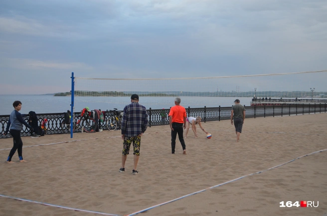 Пляжи в Саратовской области официально не получают заключения о пригодности | Источник: Сергей Петунин / 164.RU