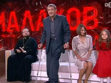 После посещения мощей Ильи Муромца в Киево-Печерской лавре прикованный к коляске Олег начал ходить