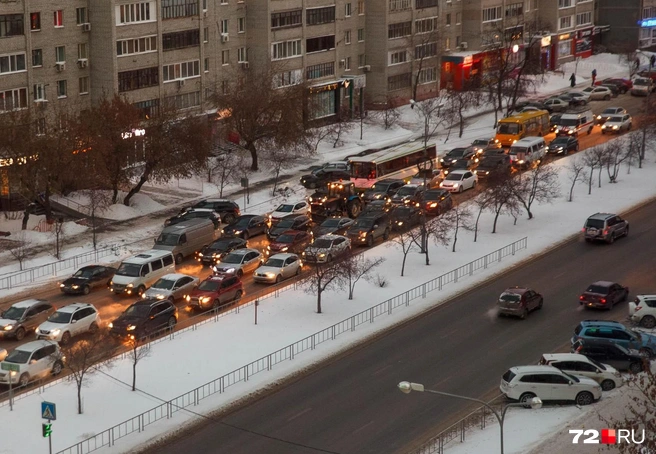 Чаще всего угоняют машины, которые длительное время стоят без присмотра, но не только | Источник: Ирина Шарова / 72.RU