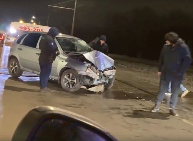 В ДТП на Московском шоссе пострадали 24-летняя девушка и 15-летняя девочка | ya62.ru