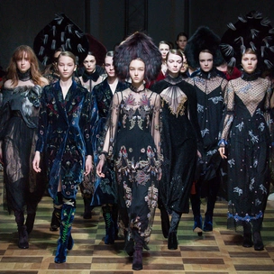 Давно знакомая сказка: Alena Akhmadullina FW 2017/18