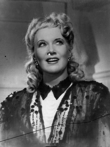 Кадр из фильма «Весна», 1947 год