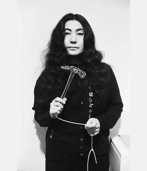 В Tate Modern проходит иммерсивная выставка, посвященная Йоко Оно