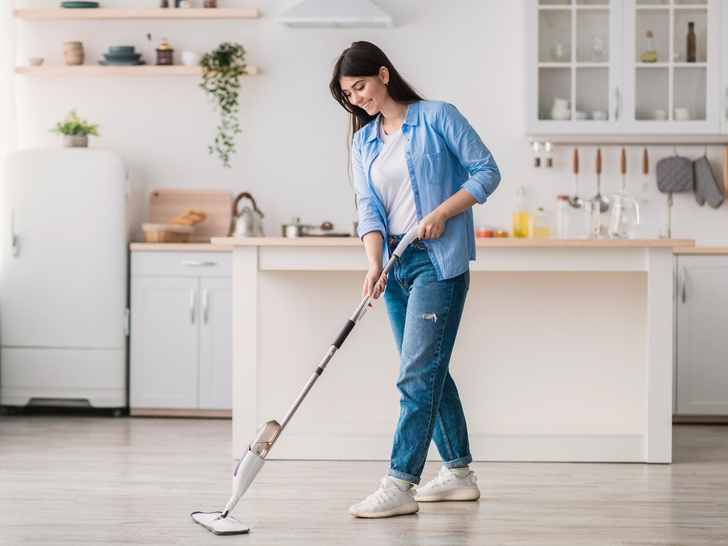 Ни одной пылинки: 6 советов по быстрой уборке кухни, если сил совсем нет