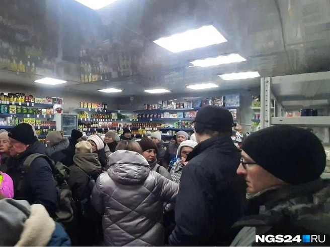 Продукты уже смогли купить многодетные семьи | Источник: читатель NGS24.RU
