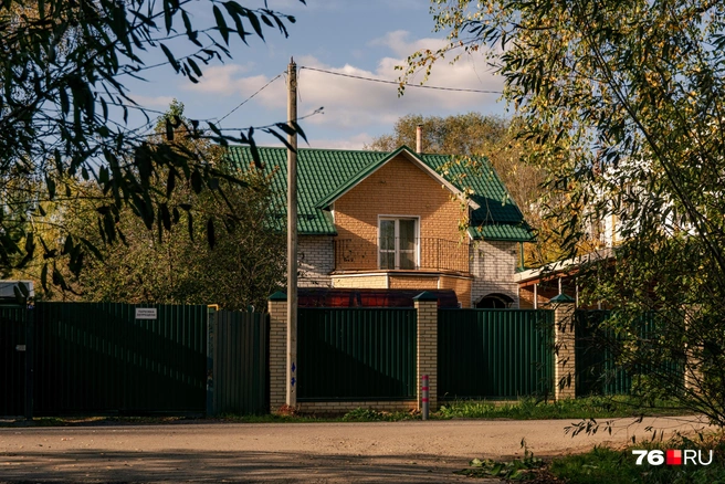 На улице половина домов&nbsp;— частные | Источник: Кирилл Поверинов / 76.RU